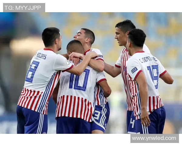 足球明星在巴拉圭绿茵场上展现风采引发球迷热潮 足球明星在巴拉圭绿茵场上展现风采引发球迷热潮