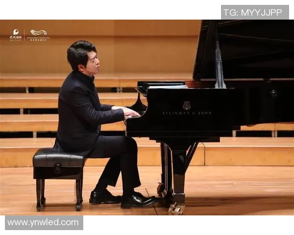 郎朗妈妈与足球明星的跨界友谊如何影响他们的事业与生活